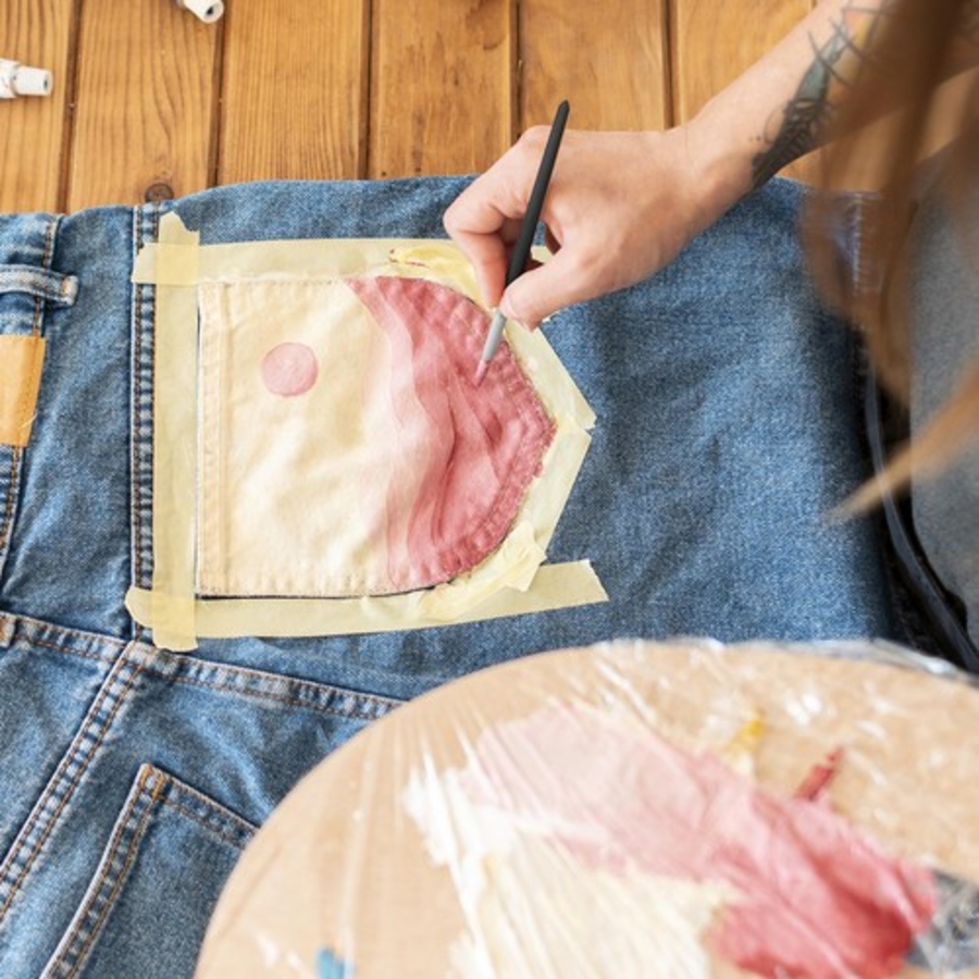 Edinstven nabor visokokakovostnih barv za tekstil